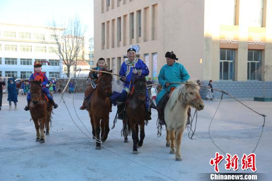 ͼΪ�ɹ���ѧ����������ѧ�������� ��