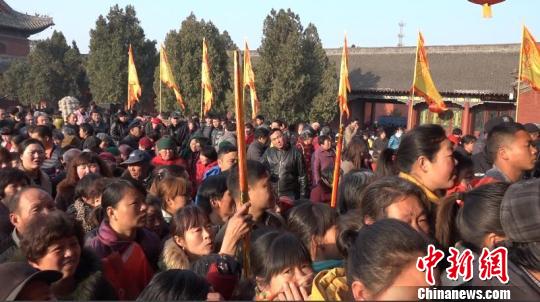 ǰ���μӹ��������͸߾ٳ��㣬�׷�ӿ��̫��ꡣ����������