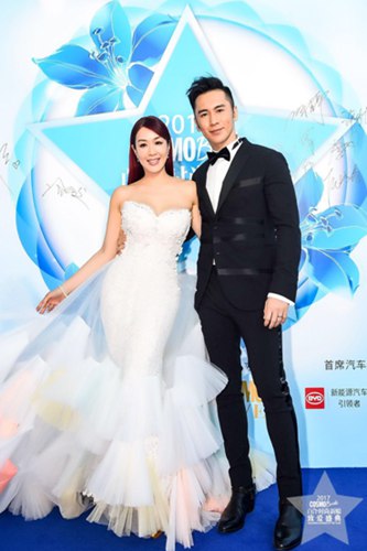 ������Ա�����Ůʿ������˶����