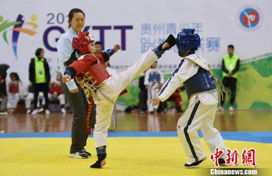 ͼΪ��������˲�䡣����ΰ ��