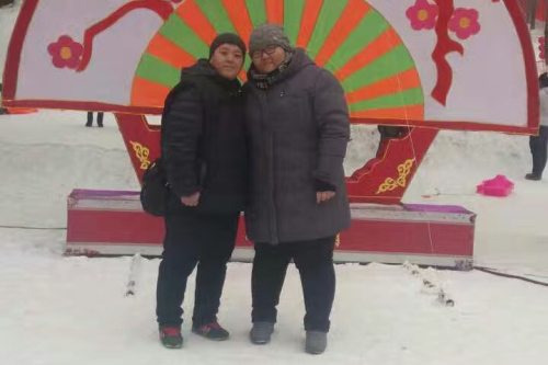 ���ɾ�(��)��Ů���Ž������ܷ��߹�ͼ��