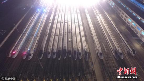 ����ͼ �����µ����쳵�������챱������������ ͼƬ��Դ���Ӿ��й�