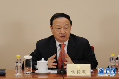 3��6�գ�ȫ����Эʮ������λ����ڱ��������������ŷ������ٿ����߻ᣬ����5λȫ����ЭίԱ�������ƽ�����ȥһ��һ�����������ƽ�ũҵ������ṹ�Ըĸ��������ʵ�徭�á��������ڷ��ա��ƽ���һ��һ·������Ȼش�������ʡ�ͼΪȫ����ЭίԱ�������ش�������ʡ��»���/�й������� ���Ӻ� ��