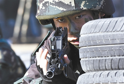 Ů����ÿ��ѵ��������ʵս��