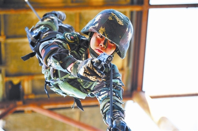 �ų�������Ϊս����������ѵ��ʾ����