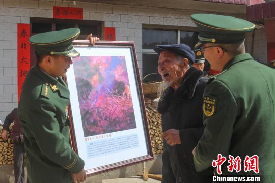 �����жӵ�սʿ�ǻ��������������������������Ƽ�ֽ�񡣡������� ��