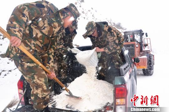 �侯��ͨ�ڶ�֧�ӹٱ��ڵ�·������ҵ�Ρ������㿭 ��