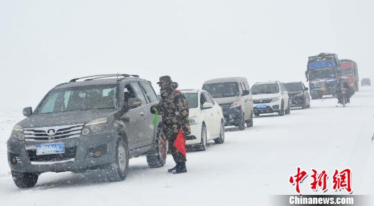 �侯��ͨ�ڶ�֧�ӹٱ�ָ�ӳ�������ͨ�С������㿭 ��