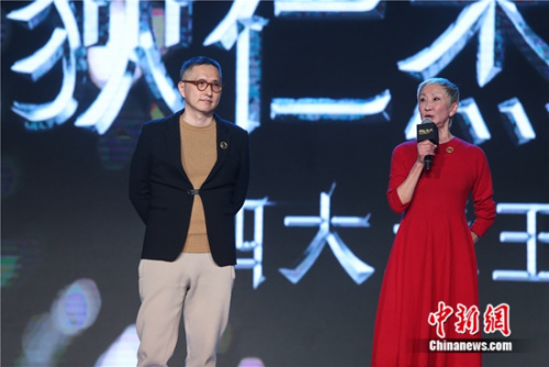 �����ʽܡ�ϵ�е�Ӱ����ʩ�����빤��Ӱҵ�����ż�³