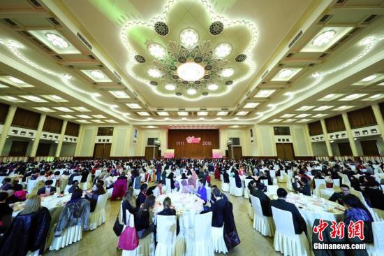 3��7�գ�������ˡ����ʸ�Ů�����⸾Ů�д����ڱ����������þ��С���������� ʢ���� ��