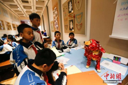 �ʹ��������Ŀ�չ��Բ�ͬ������ڵĽ��������޻������Ϊ����������Сѧ������ͥ�����ṩ������йʹ���ɫ�����ݷḻ����ʽ������ר�������Ŀ�ṩ���������ĳ��ؿռ䡣 ��������� ���� ��