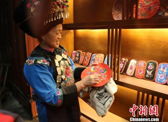 ��կ����Ӫ�������⡣����С�� ��