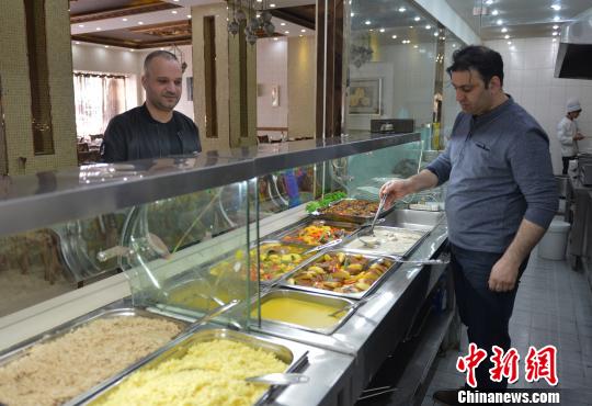 �º��ε¿���İ�����������ʢ���ſɿڵİ�������ɫ��ʳ�������� ��