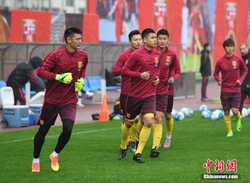 ͼΪ����(ͼ��һ)��������(ͼ���)�ȹ����Ա������ ��� ��