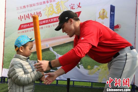 ����ְҵ���������(�й�)18���ڱ�������ѧУ����2017��һ������������㣬������MLB��Playball������������Ļʽ�������� ��