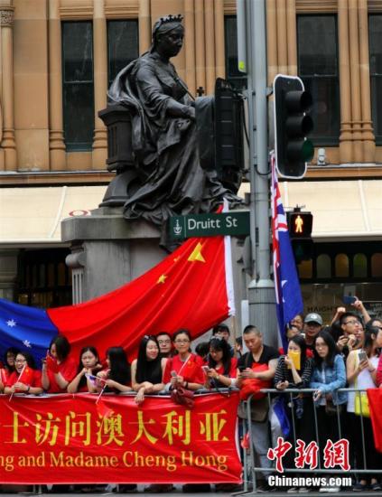 ����Ϥ����ʵ��й��������ǿ3��25�ճ�ϯ��Ϥ�����������еİĴ������Ƚ绶ӭ��ᡣͼΪ��Ϥ������������������ɯ���������Է���£�˺ܶ�����������ɵĵ��ػ��ˡ���������� ����¡ ��