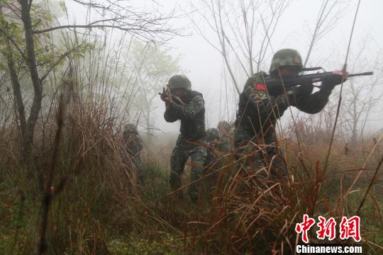 �����侯��չ��һ���ȡ�ħ���ܡ�����ѵ�����侯�����ܶӹ���