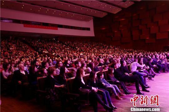 ͼΪ�������ռ���Ѳ��ʱ���޵�������˹���Ժ������ϯ ���������ռ��Ź�ͼ