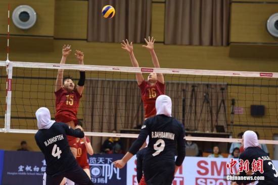 3��5�գ���ʮһ������U18Ů������������������山����������δ��9��ʱ�����������11�����Һ͵����Ĵ����ӽ����н����ڵ����ѽ�����A��С�����ϣ��й���ƾ��������ƣ��Դ�ȷ�3��0���ɽ����ʶӻ��ܡ� ������ ��