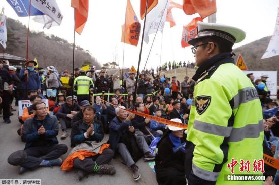 �ݺ����籨����������ͬ������Ժ�ڴ������໢3��16�ձ�ʾ���׶�Ӧ���������������������¡������⣬��ȷ�������ⲻ���ƻ��������ڹ��Ĺ�ϵ��