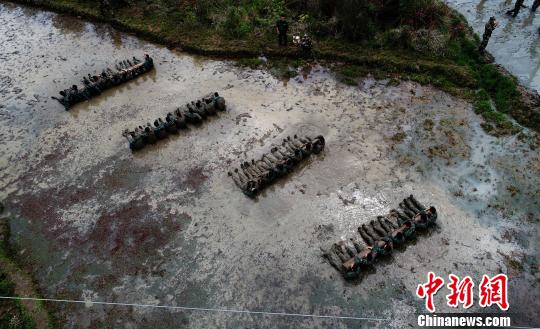 �侯��ս�ٱ���Ұ����̶��ս���ޡ����侯��ͼ ��