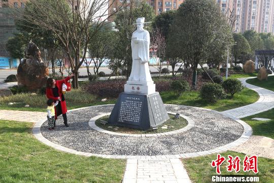 һλĸ��Ϊ���ӽ����������Ϊ��Ĺ��¡������� ��