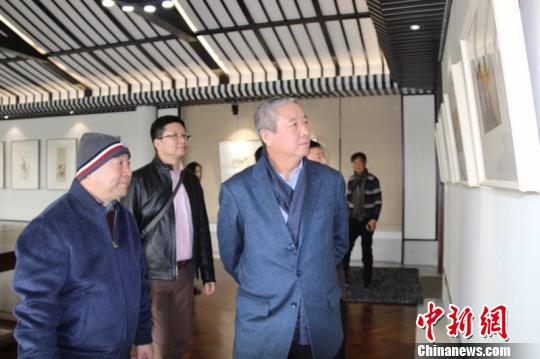 ��������������Ʒ����ɣ����ƥ�˲������չ������������ͨ���С����ʰ�ί�ḱ��ϯ������(��)�ۿ�����Ļ����������췽 ��