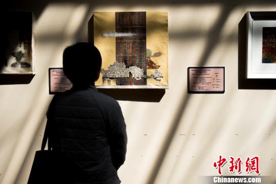 �����ڻ��ұ߰͵���Ʒ������ǰפ��ۿ����������� ��