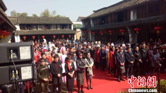 �й�Խ��Ϸ�������߻�������ϻ� ��