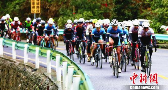 ͼΪ��������˲�䡣������ ��