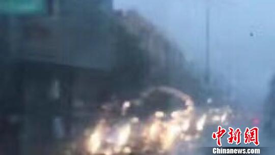 ͼΪ�����еĽ�߰��졣����ҫ�� ��