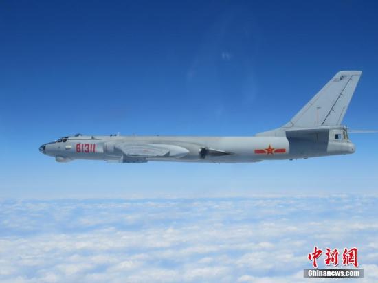 ����ͼ��3��2�գ��й��������ձ���ը�����߻�����������ȶ��Ͷ�ܷɻ��������ź�Ͽ����̫ƽ��ĳ�����뺽���ú���ĺ���Զ��ѵ����ͧ��ӽ�����ʵ���Կ���������С�� ��