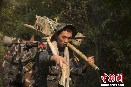 ͼΪ��ս��Ա����ǰ�С�����ά ��