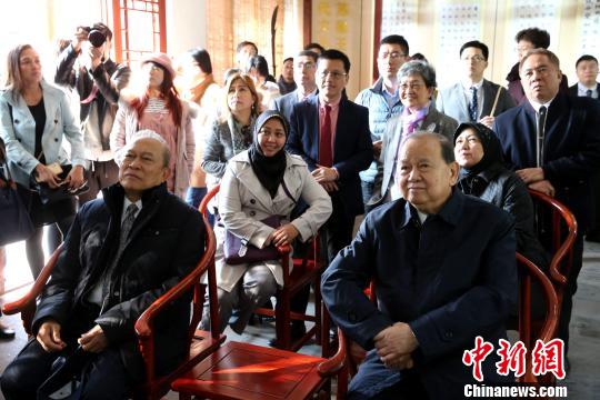 ���ɱ���ͳ��ʹ���ϺüѼ����������³�ʩ���졢���ɱ�������ʡʡ����������˹����»�����������������ķ������һ��28������ɽ��������»��Ĺ���������������Ѻý���600���ꡣ������ ��