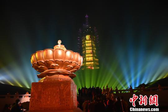 �Ͼ��󱨶�������ʵ����硶����ʢ�䡷 ��������ǰ������塣�������� ��