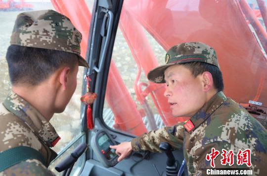 �侯��ͨ�ڶ�֧���Ĵ�Ӵﶫ��ѵ�������ھ������೤�ſ���(��)�ְ��ֽ�ѧԱ����ϸ�� ����� ��