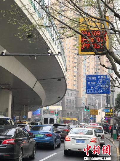 �Ӱ���·������··��(����)��������ʾ������ʵʱ����Υ�������ĺ��ƺ��롣�������� ��