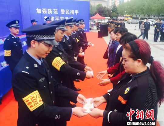 ͼΪ�����������ڲ������ΰ ��