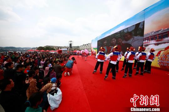 ����������Ů���ꡣ���ż�Ȩ ��