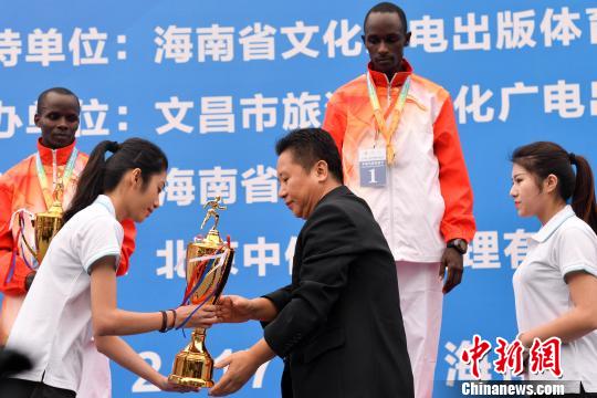 ͼΪ�Ĳ���ί��ǳ�Ц��Ϊ��ѡ�ְ佱��������� ��