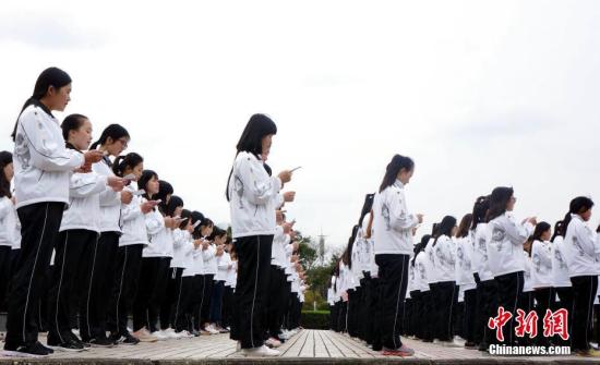 ����ͼ��ѧ�������ж���ҽҩ������������ġ� ����� ��