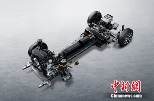 �Ƚ���EREV�����͵�����������VELITE 5�ܹ�ͬʱ�߱���������Դ���������ԣ�����HEVȫ�춯�������û�ԭ�м�ʻϰ�ߵ�ͬʱʵ�ָ�Ч�������ص㣬�����PHEV����������Դ���������ԣ�����Ϊ�û�����EV���綯�����ͺ����ŷš�ǿ�����׵ļݳ˸��ܣ����ơ�����Դ�綯�����ļ�����ߡ���