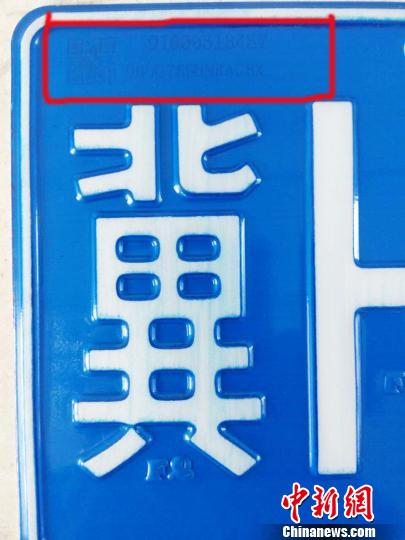 ��ʽ�������Ͻ��ϵĶ�ά�� ���Ŀ� ��