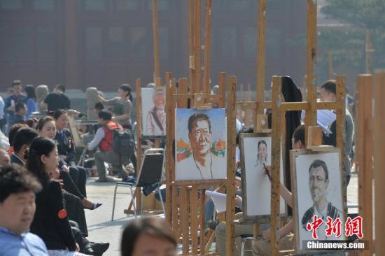 2015��4��26�գ�����������һ������֮�ʣ�����������Ժ��200����ʦ����������Ϊ100������ģ�������� ͼƬ��Դ��CFP�Ӿ��й�