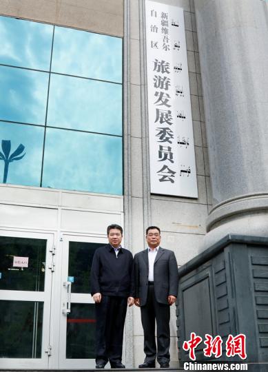 �������ξָ��ֳ�������(��)���½�ά����������������������Ա����ƽ(��)��ͬΪ�½����η�չίԱ����ơ�������½ ��