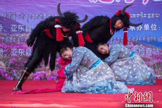 ͼΪ��Ļʽ�ֳ��Ƕ������������ԭ���赸����ţ�衷 ������ ��