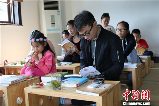 ͼΪ��һ���Ļ���ϵ���Ļ��֮��������� ���߷� ��