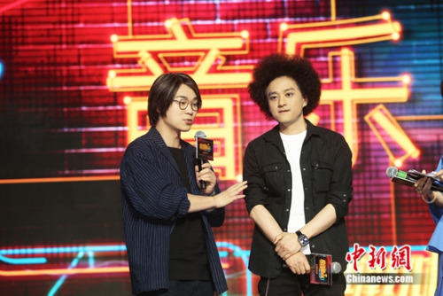 ��Ӣ������