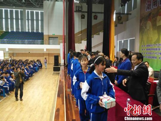 ��������ȡӦ����Ԯ�鼮�������� ��