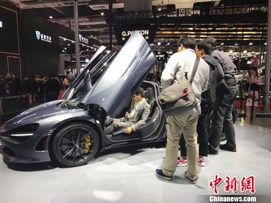 2017�Ϻ���չ19����28���ڻ����࣬��������18�����Һ͵�����1000����������̲�չ����֣ӨӨ ��